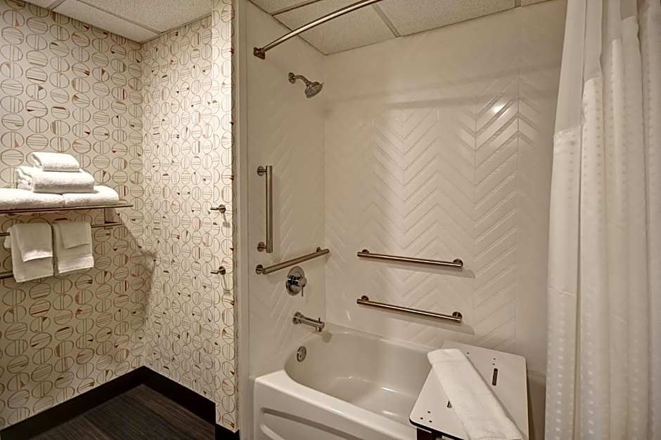 Holiday Inn Lancaster By IHG