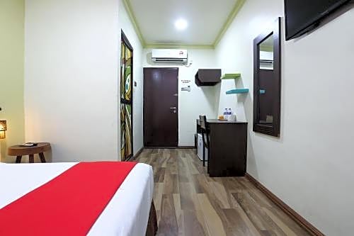 OYO 90045 Dalyla Inn Hotel