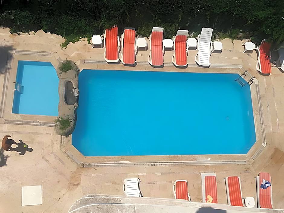 Moda Beach Hotel