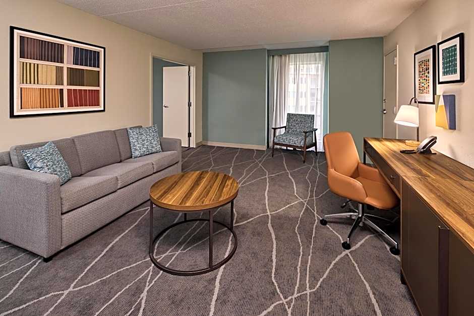 Holiday Inn Express & Suites Charleston Dwtn  West Edge By IHG