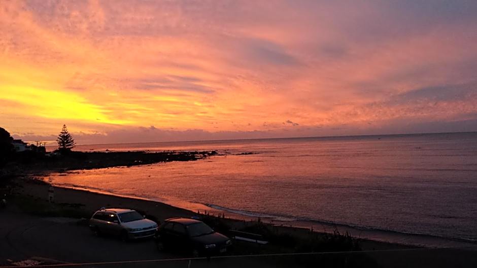 Kapiti Waves Bed & Breakfast