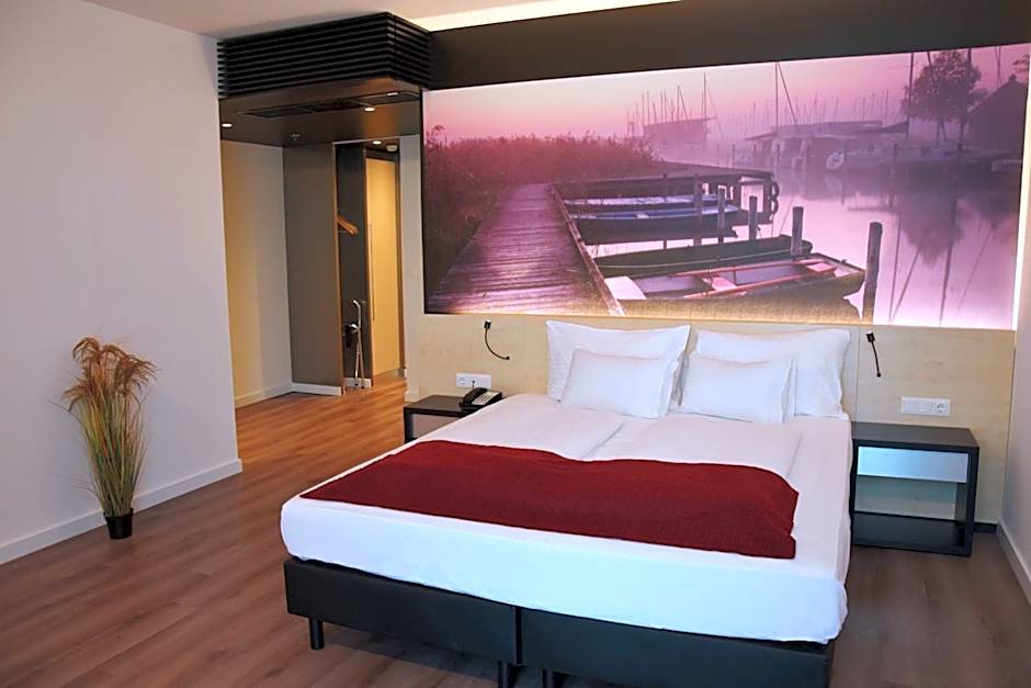 Pannonia Tower Hotel