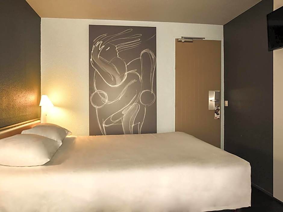 ibis Rochefort