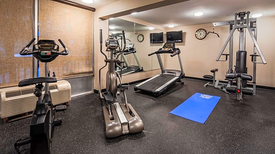 Best Western Plus Landing View Inn & Suites