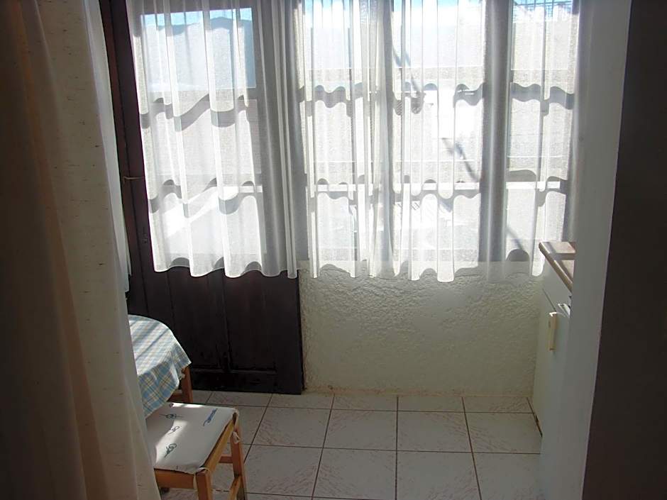 Notis Hotel