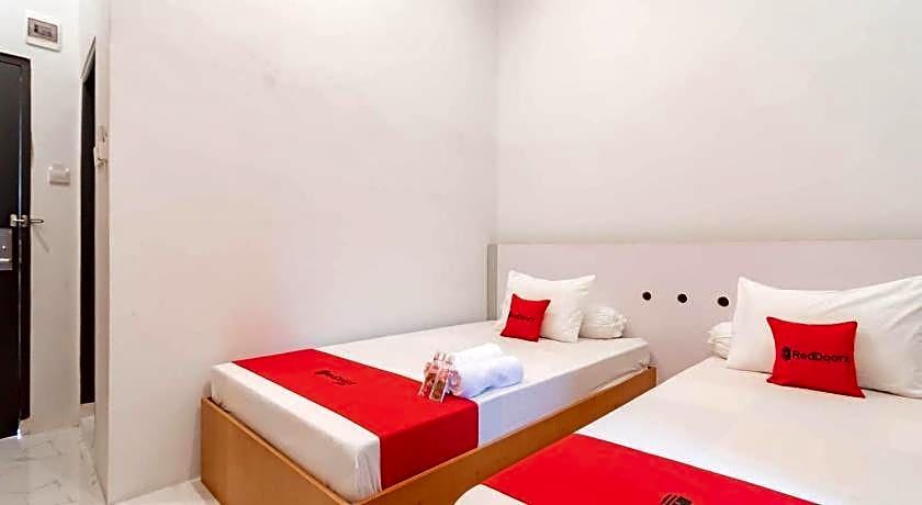 RedDoorz Syariah @ Tanggeung