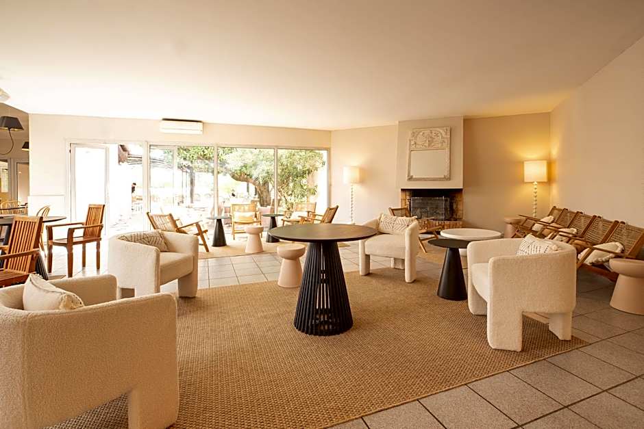 Golden Tulip Avignon Le Paradou