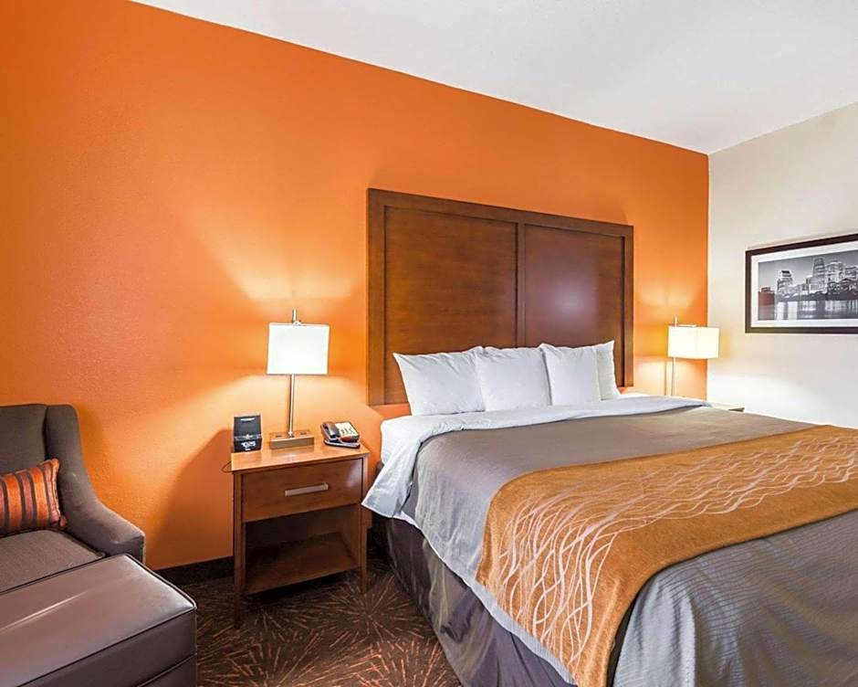 Econo Lodge Inn & Suites East Houston I-10