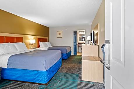 Deluxe Queen Room