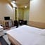 Yerevan Deluxe Hotel