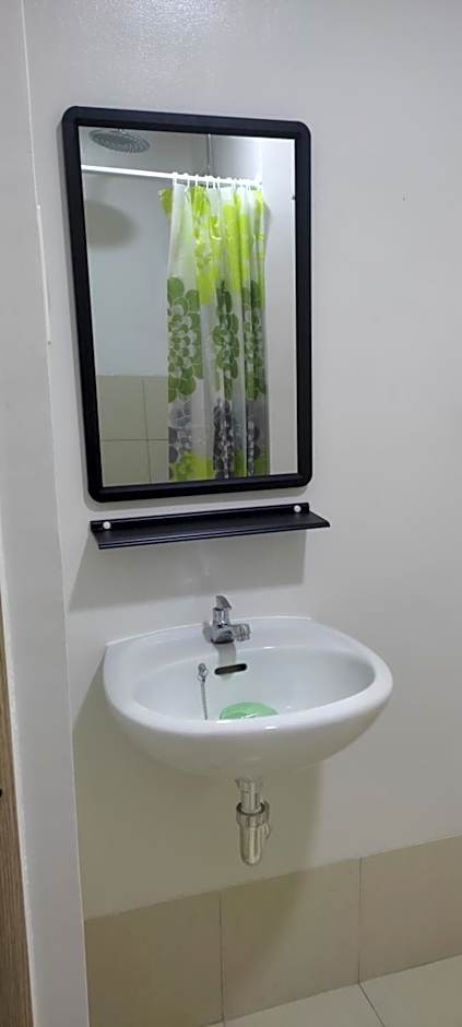 Xavie's Pad Condo @ Trees Residence T16 742