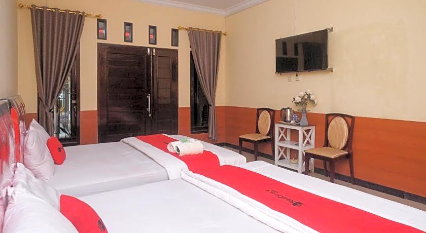RedDoorz Syariah near Gardu Pandang Dieng