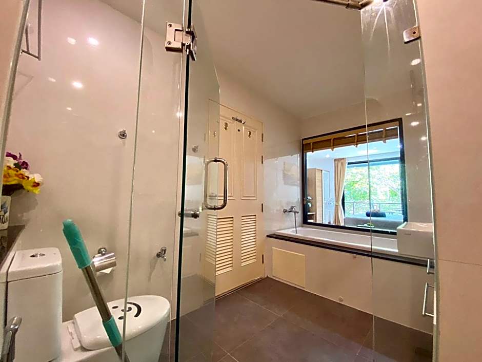 Patong - The Unity Seaview & Mountain Residence