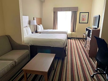 Large Double Room with Two Double Beds