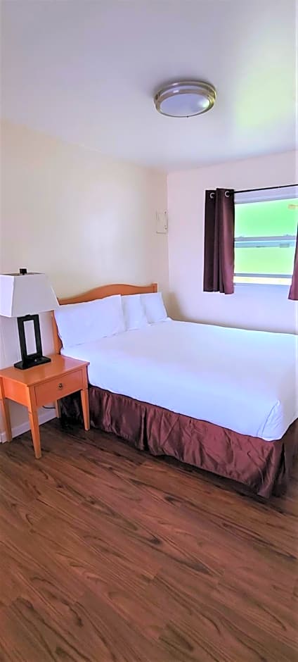 Blue Coast Inn & Suites