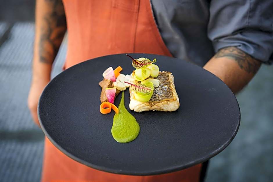 Conrad Punta de Mita