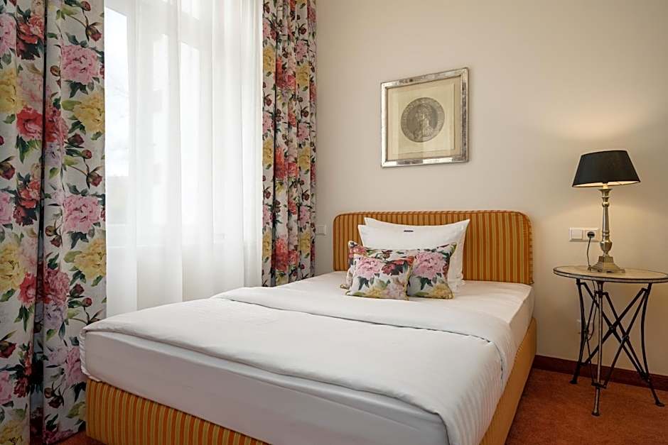 Hotel Villa am Stadthafen