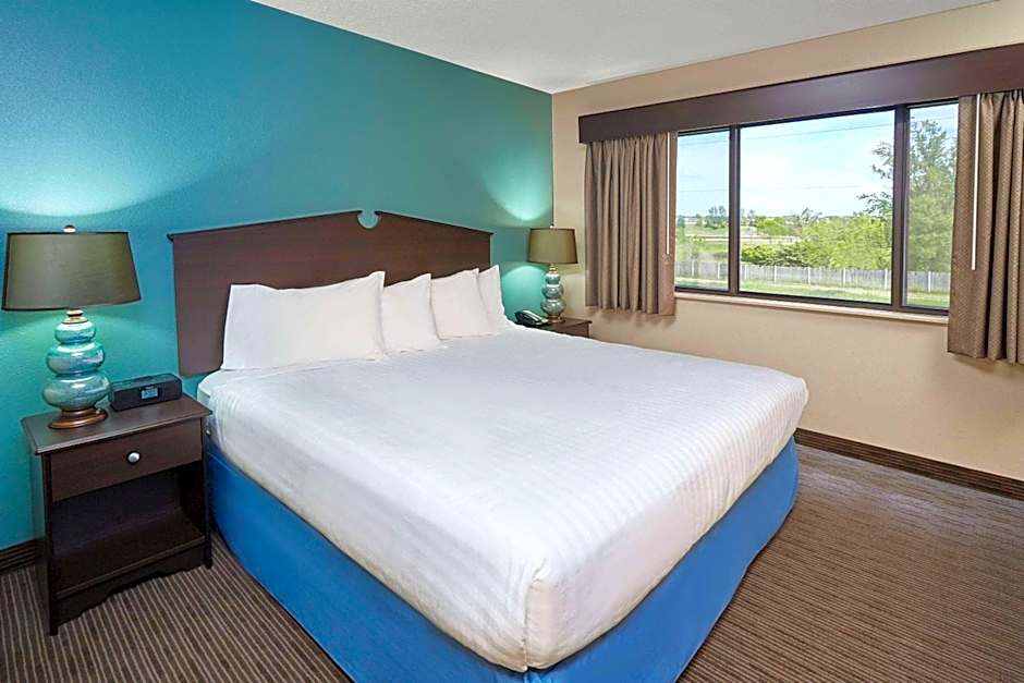 AmericInn by Wyndham Green Bay East