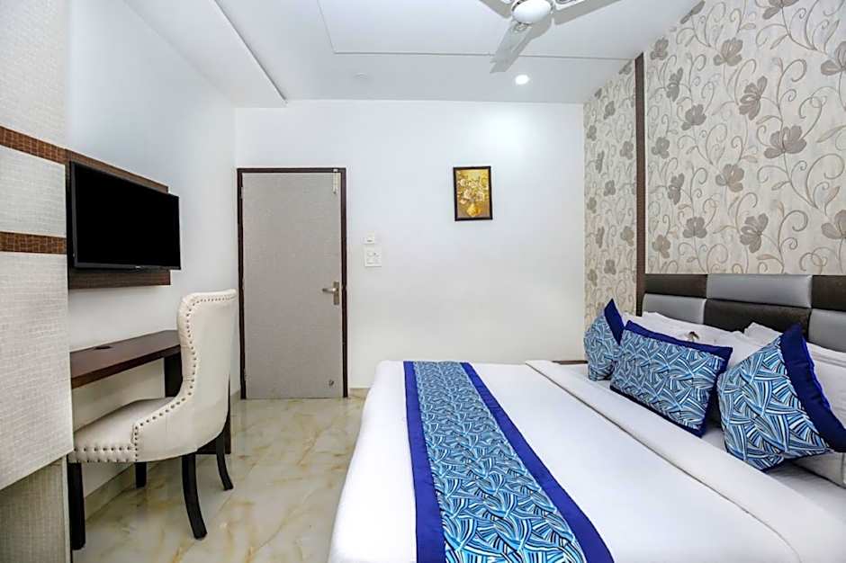 Goroomgo A star Amritsar