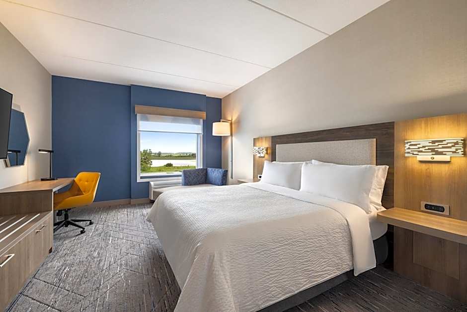 Holiday Inn Express - Strathroy By IHG