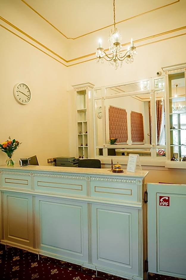 Alisa Hotel