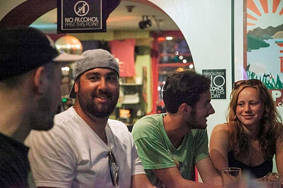 Ocean Island Inn | Backpackers | Suites