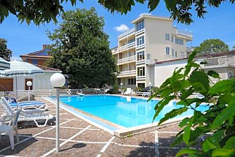 Mondial Park Hotel
