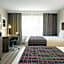 Country Inn & Suites by Radisson, Platteville, WI