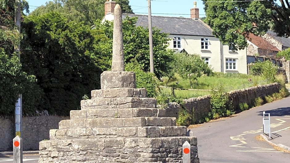 Westbury Cross House Bed & Breakfast