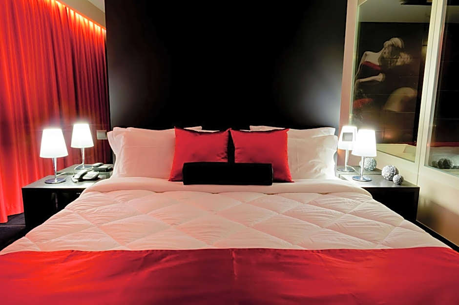 Vinyl M Hotel - Adults Only