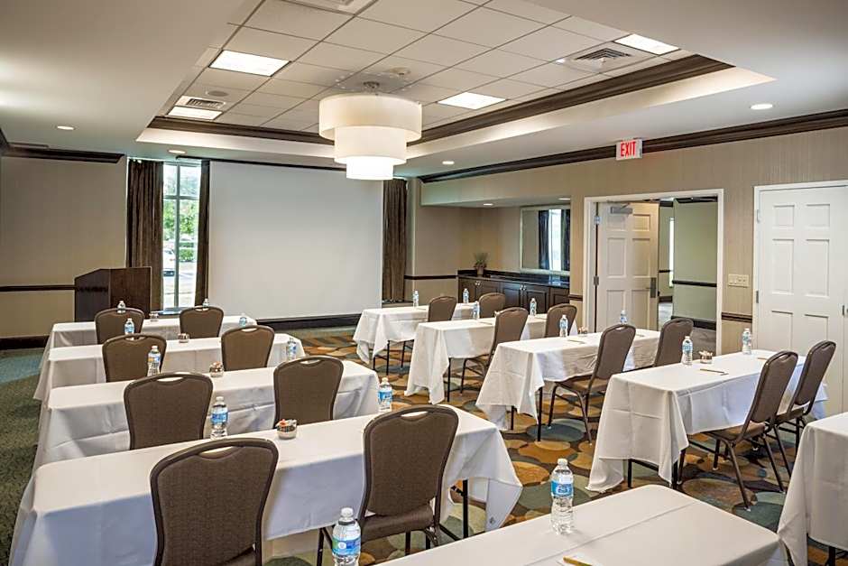 Hilton Garden Inn Hampton Coliseum Central