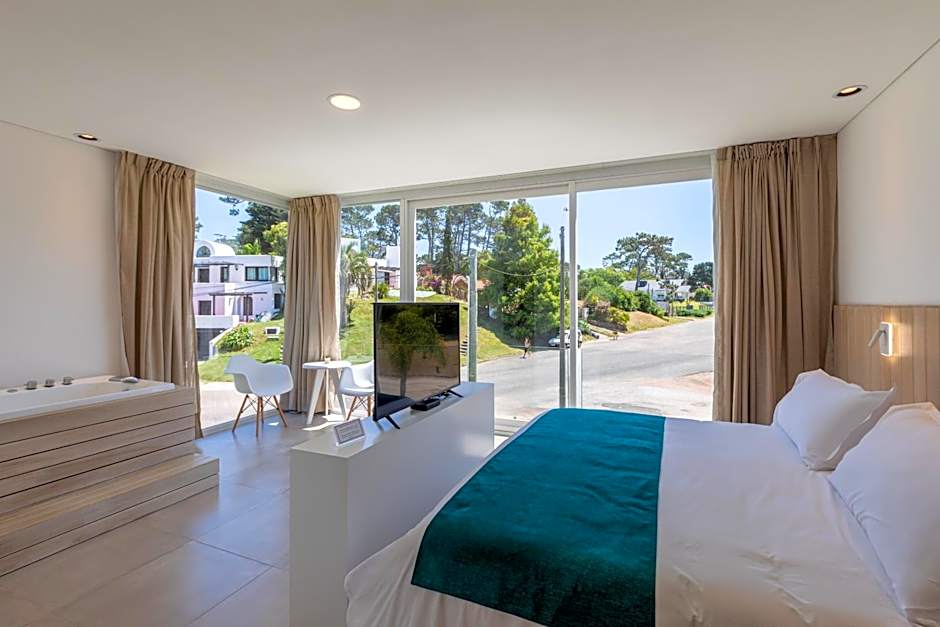 Live Hotel Boutique (Adults only)