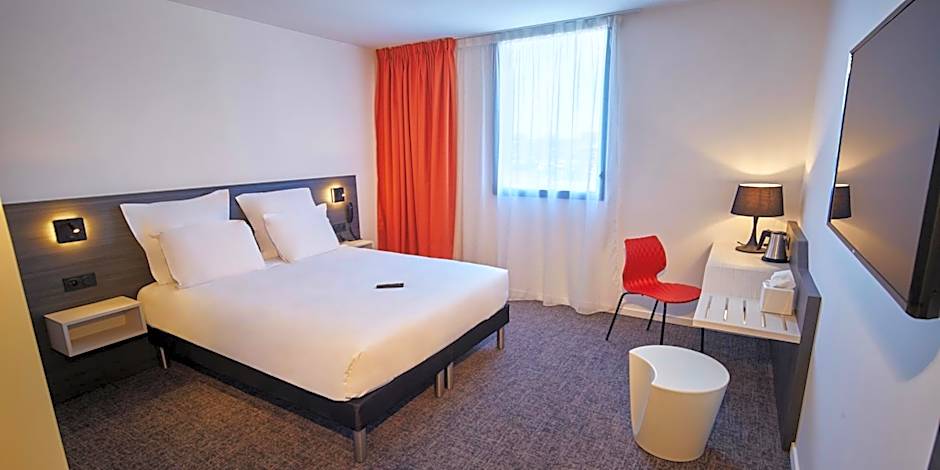 Kyriad Combs-La-Ville - Senart