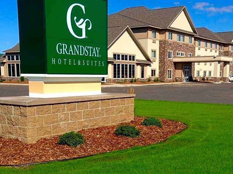 GrandStay Hotel & Suites Thief River Falls