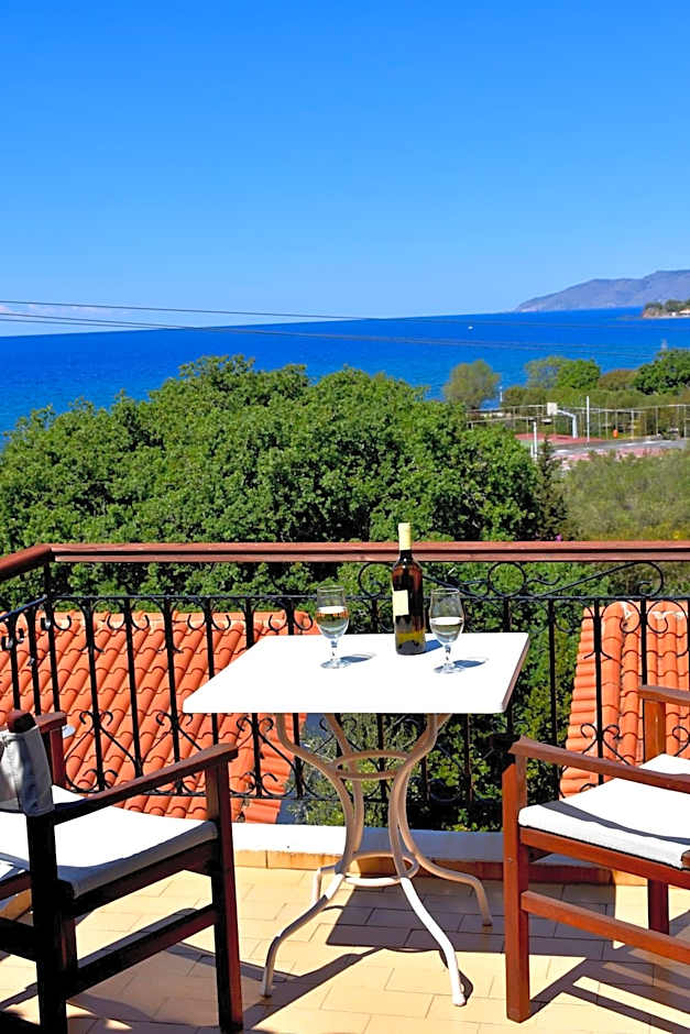 Delfinia Hotel & Bungalows