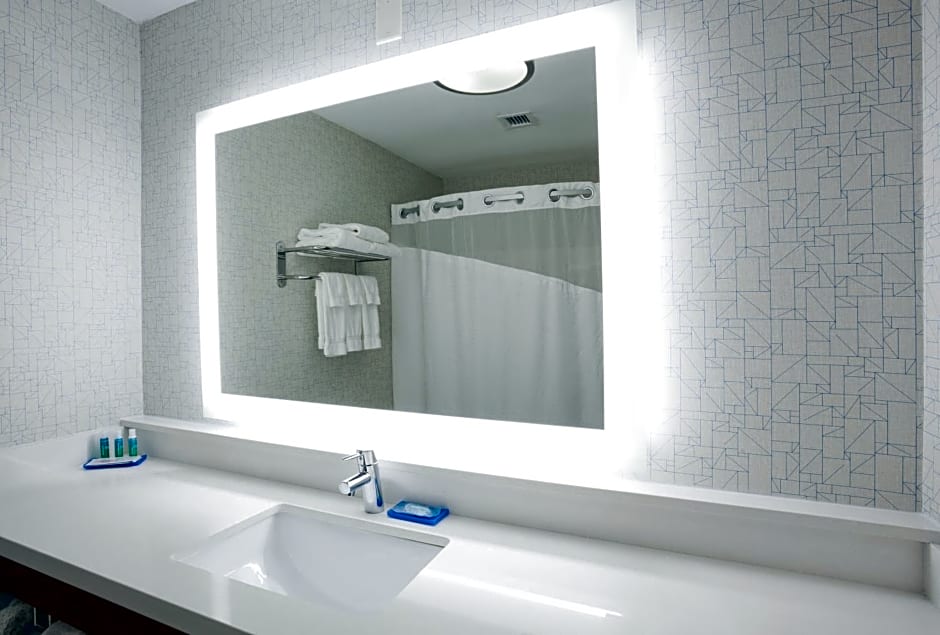 Holiday Inn Express Hotel & Suites Dickinson By IHG