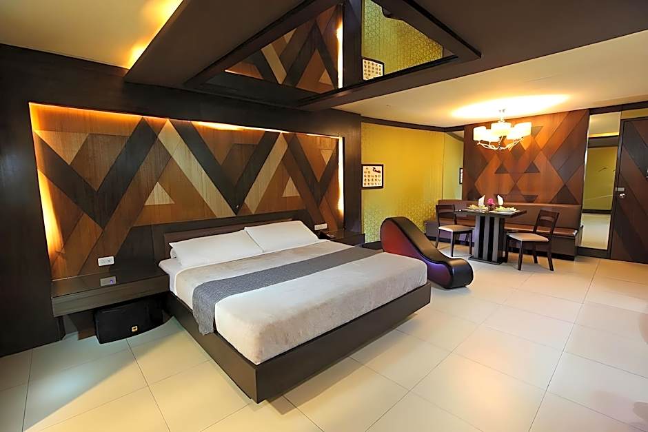 Victoria Court Las Pinas