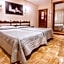 Hotel Residencia Castellano I