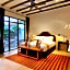 Room & Vespa Suite 1
