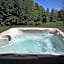 Gateside Chalets Expansive 6 Bedroom Hot Tub Near Village Blue Mountain