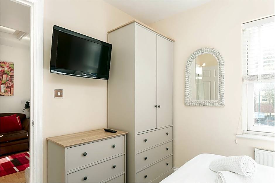 Bath Breaks Apartments