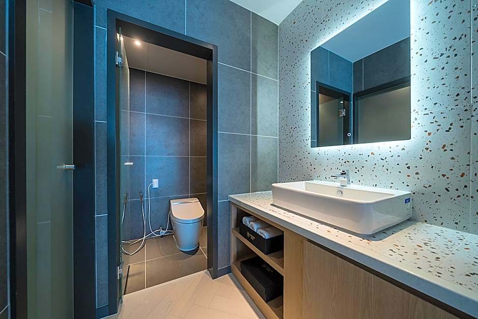 Brown Dot Siheung Geobuksum