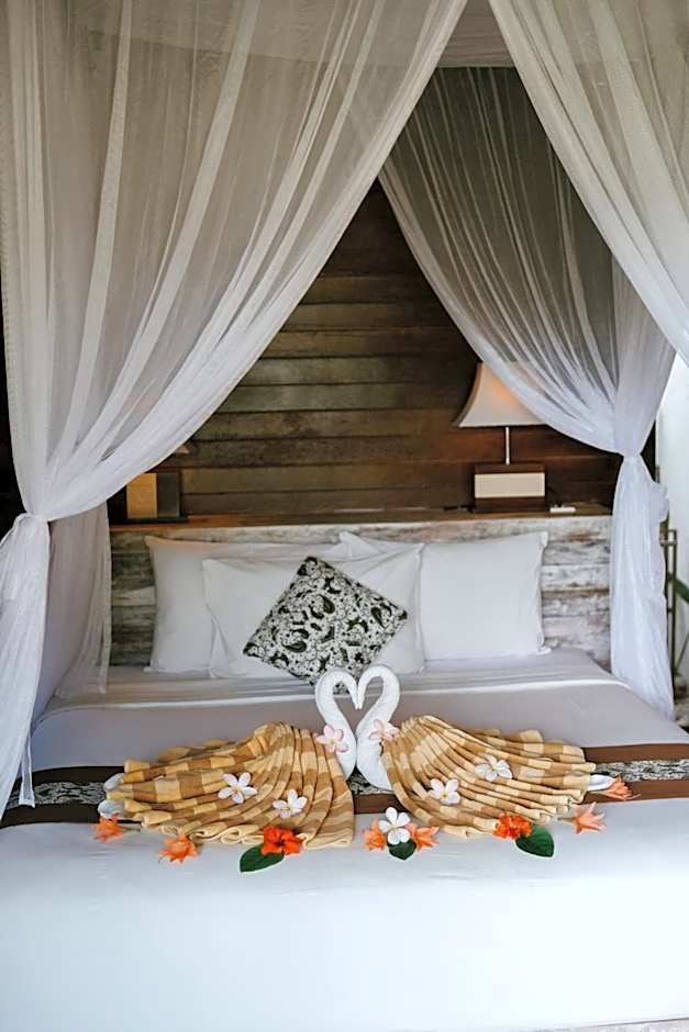 Dini D'Nusa Lembongan