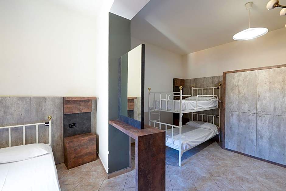 Hostel Archi Rossi