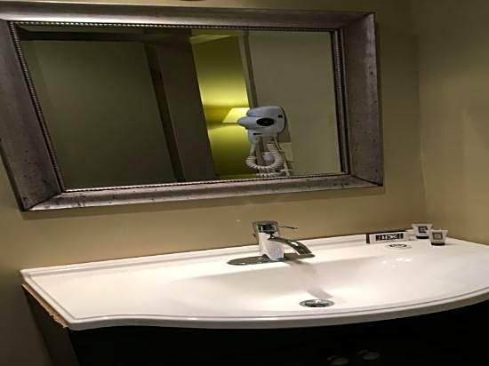 Sole Inn and Suites