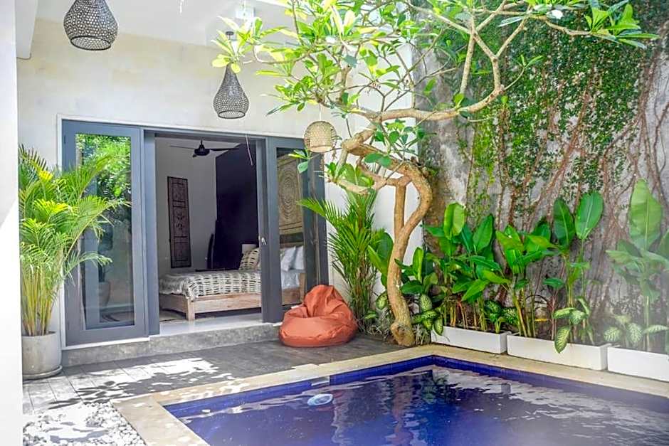 Air Svarga Villa - Luxe Designer Villa Canggu