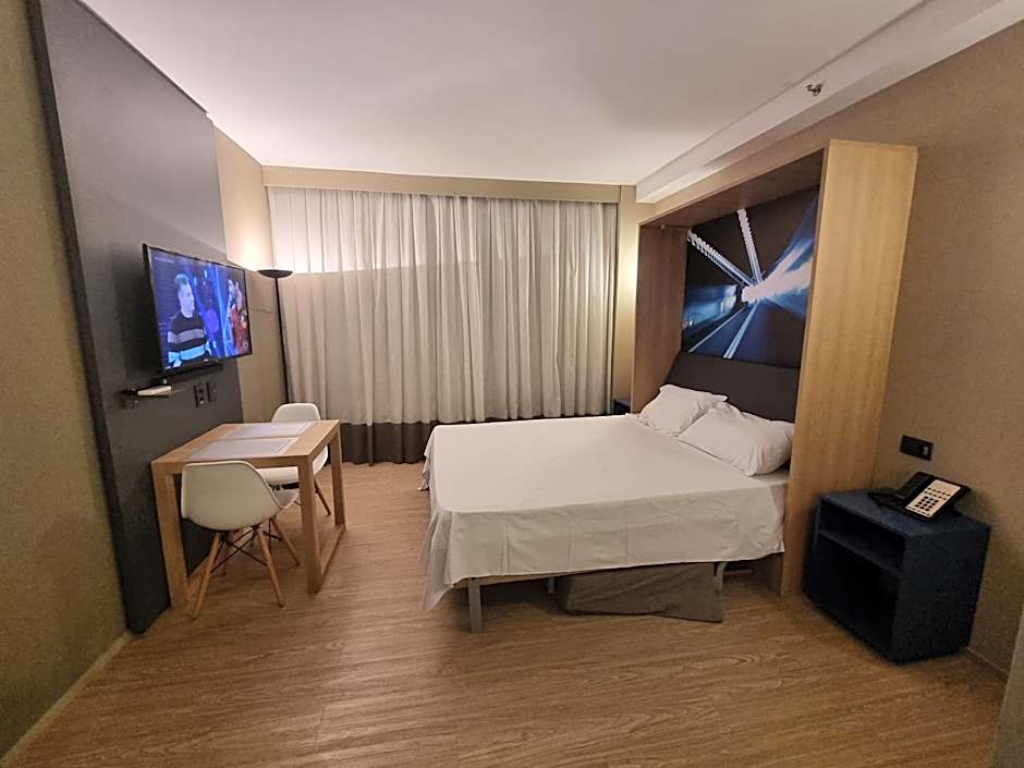 AlphaStay by Alpha - StayService