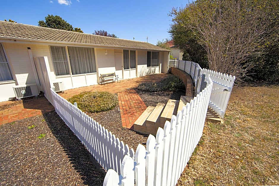 Redhill Cooma Motor Inn