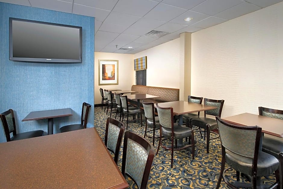 Holiday Inn Express Washington DC-BW Parkway By IHG