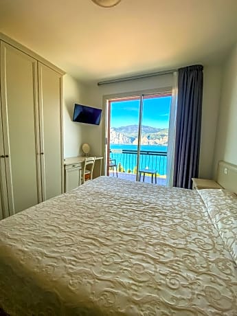 Comfort Double Room with Balcony and Lake View